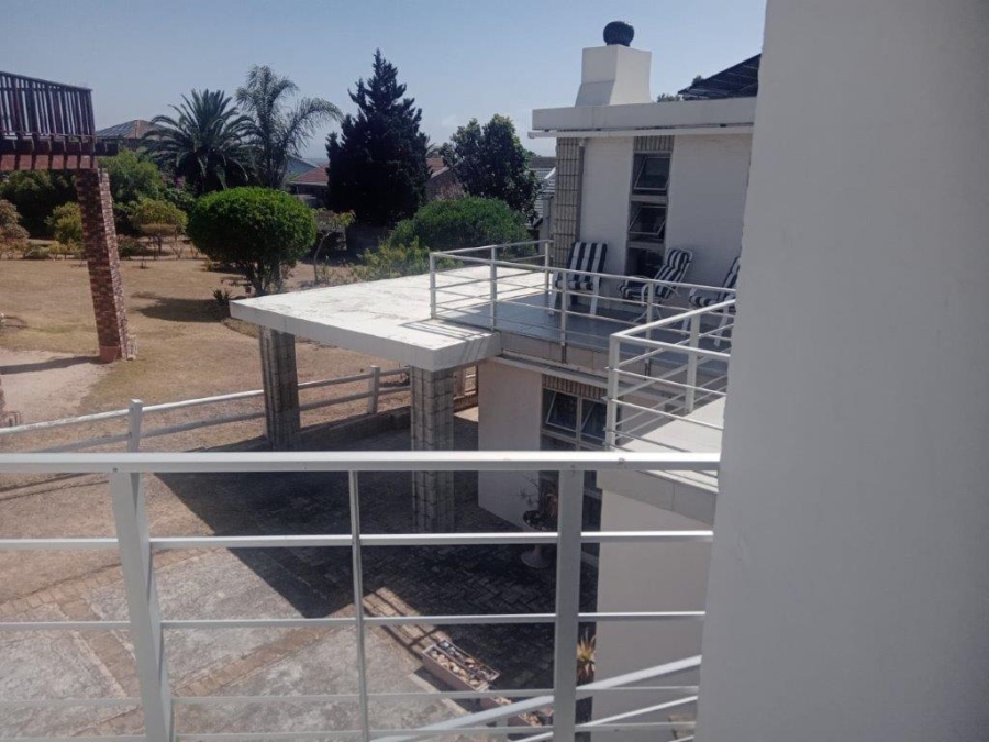 3 Bedroom Property for Sale in Wavecrest Eastern Cape